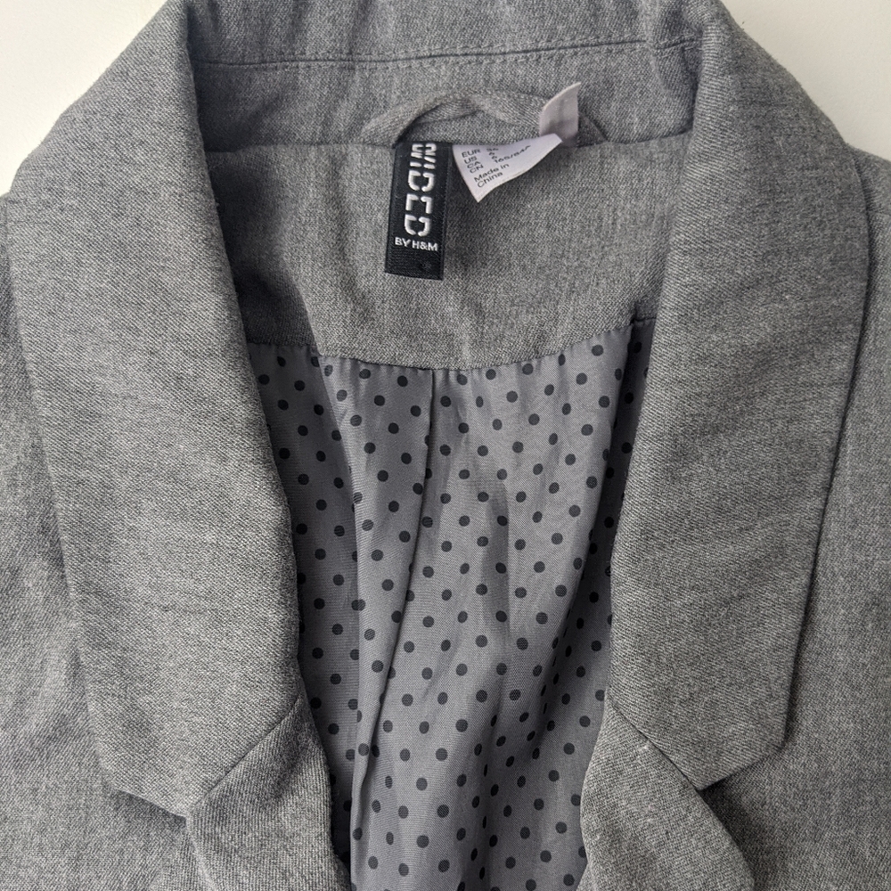 Blazer - Picture 3 of 4